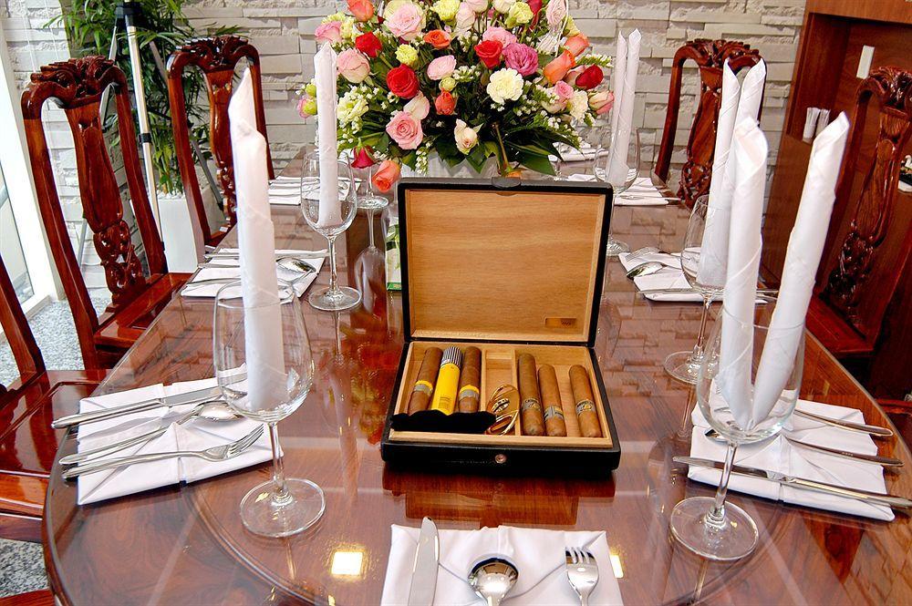 Nam Hung Hotel Nha Trang Esterno foto