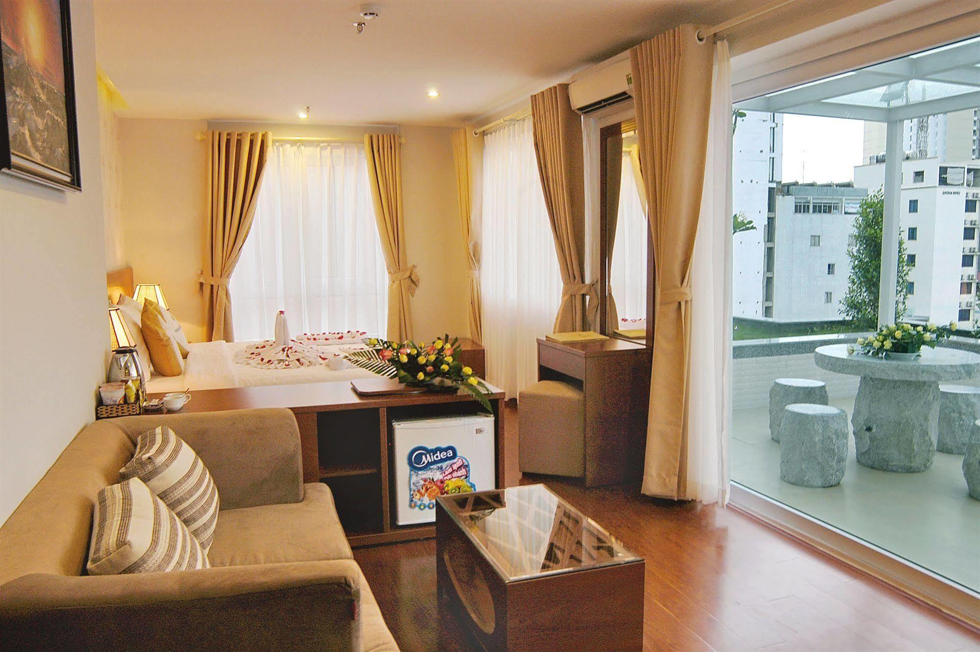 Nam Hung Hotel Nha Trang Esterno foto